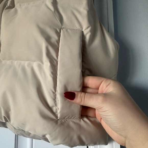 Zara Puffer Vest - Picture 5 of 5